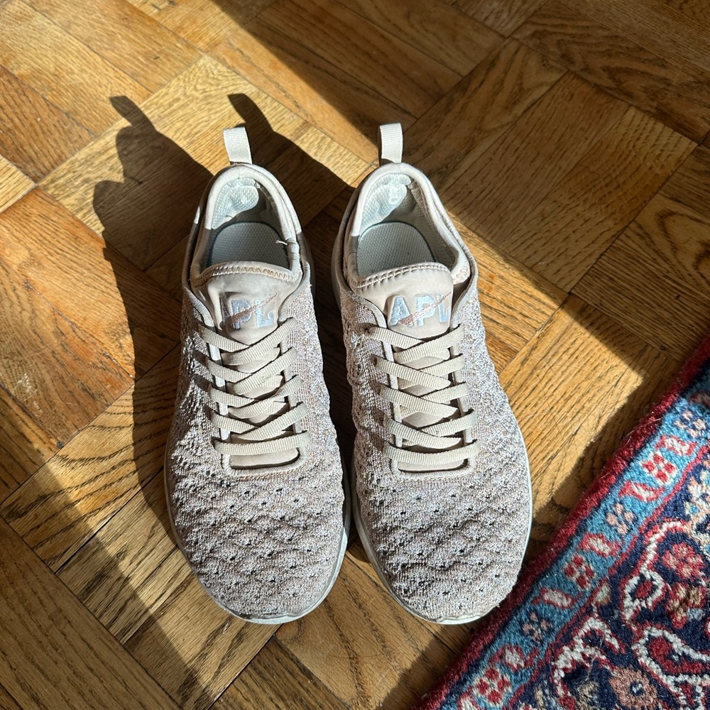 APL Techloom Running Sneakers
